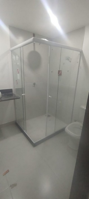 Esquadria Basculante de Aluminio Preço Rio Bananal - Esquadria de Alumínio para Porta de Vidro